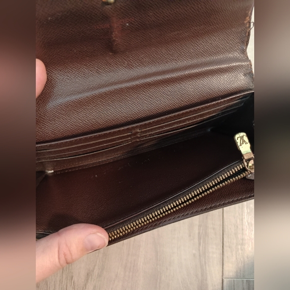 Louis Vuitton Authentic Damier Ebene Canvas Long Wallet  - Picture 9 of 14